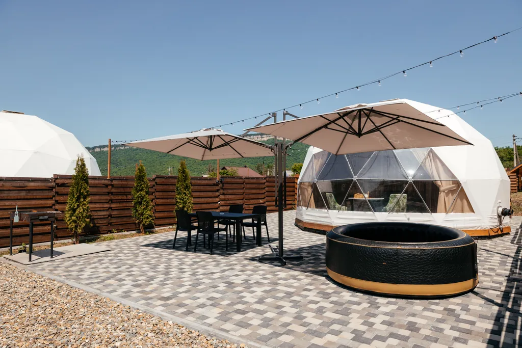 Сфера с горячим бассейном 2