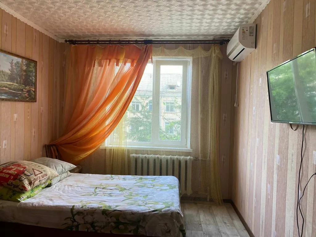 Квартира 2-комнатная Квартира — Евпатория