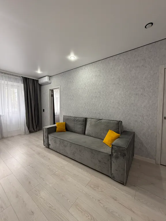 Уютная двухкомнатная квартира в центре города — аренда посуточно в Кропоткин