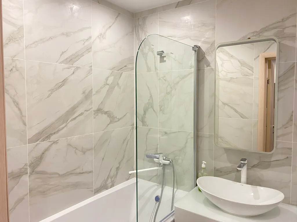 Уютная квартира со свежим евро-ремонтом рядом с остановкой и парковкой