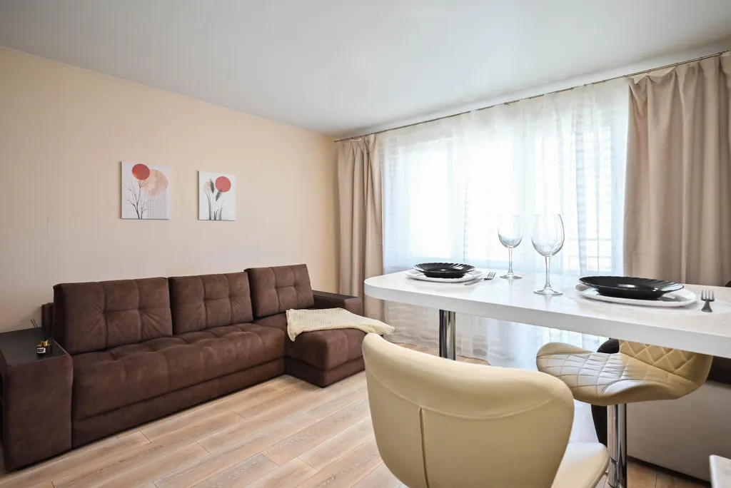 Квартира Квартира Комфортная студия в центре Взлетки с прекрасным видом — Красноярск