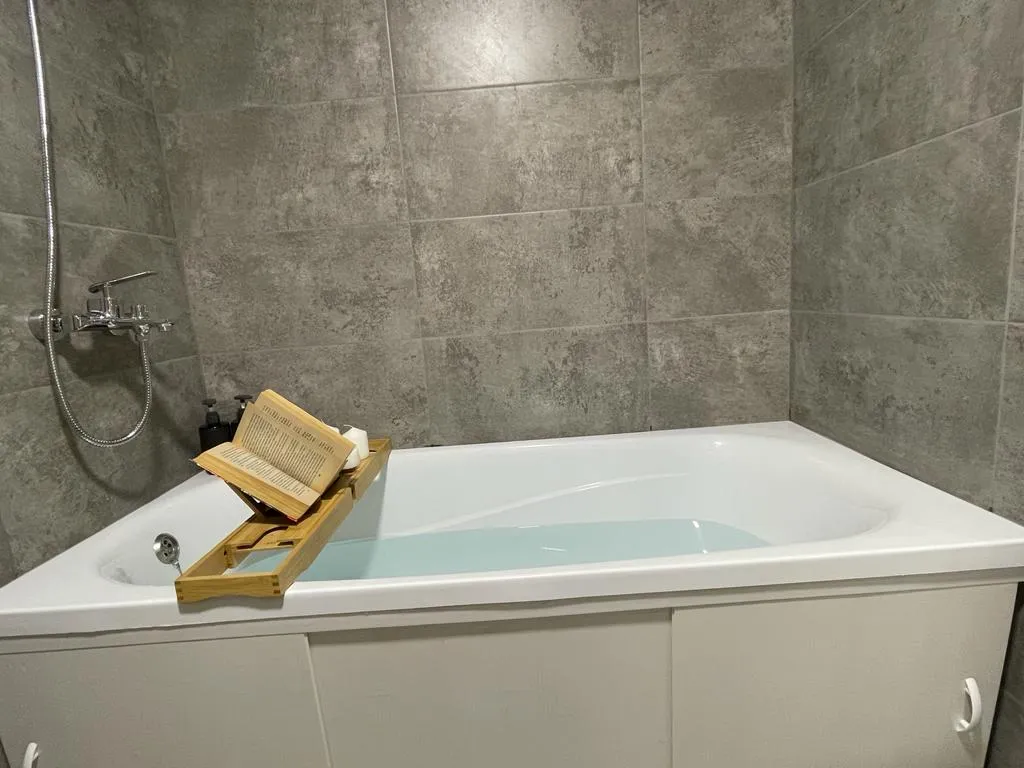 Квартира Студия в стиле Loft в двух уровнях в центре города — Алматы