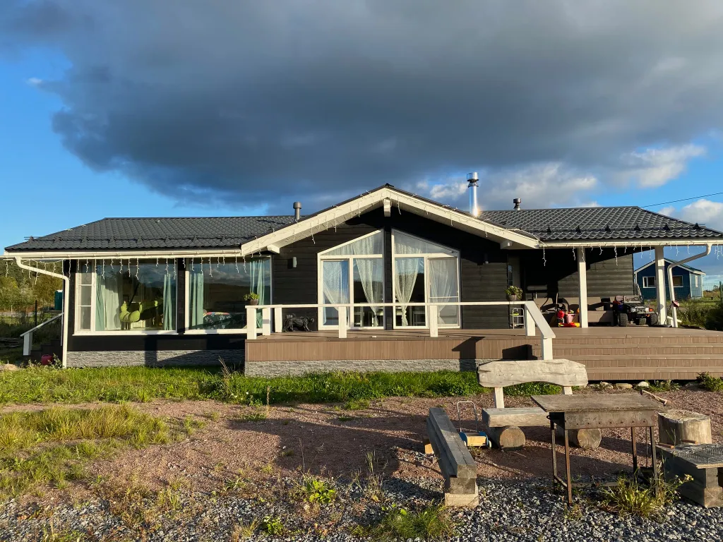 Новый коттедж на берегу ладожских шхер