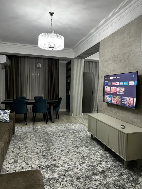 Роскошный апартамент напротив парка