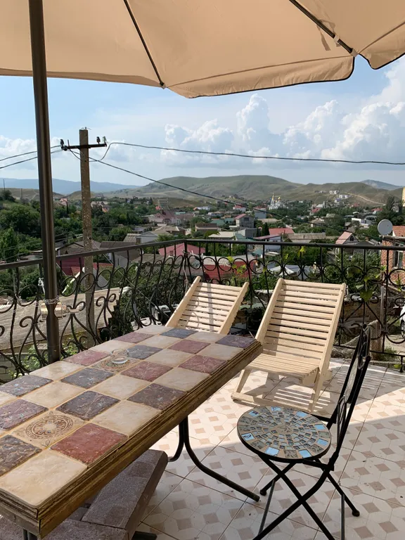 Большие апартаменты. Вилла с беседкой на Киловой горе. 2 этаж