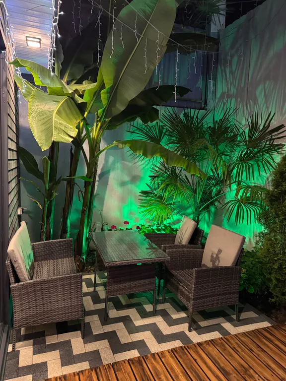 Уютный новый дом с собственным бассейном