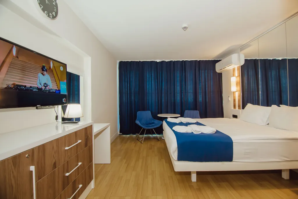 Студия с видом на море