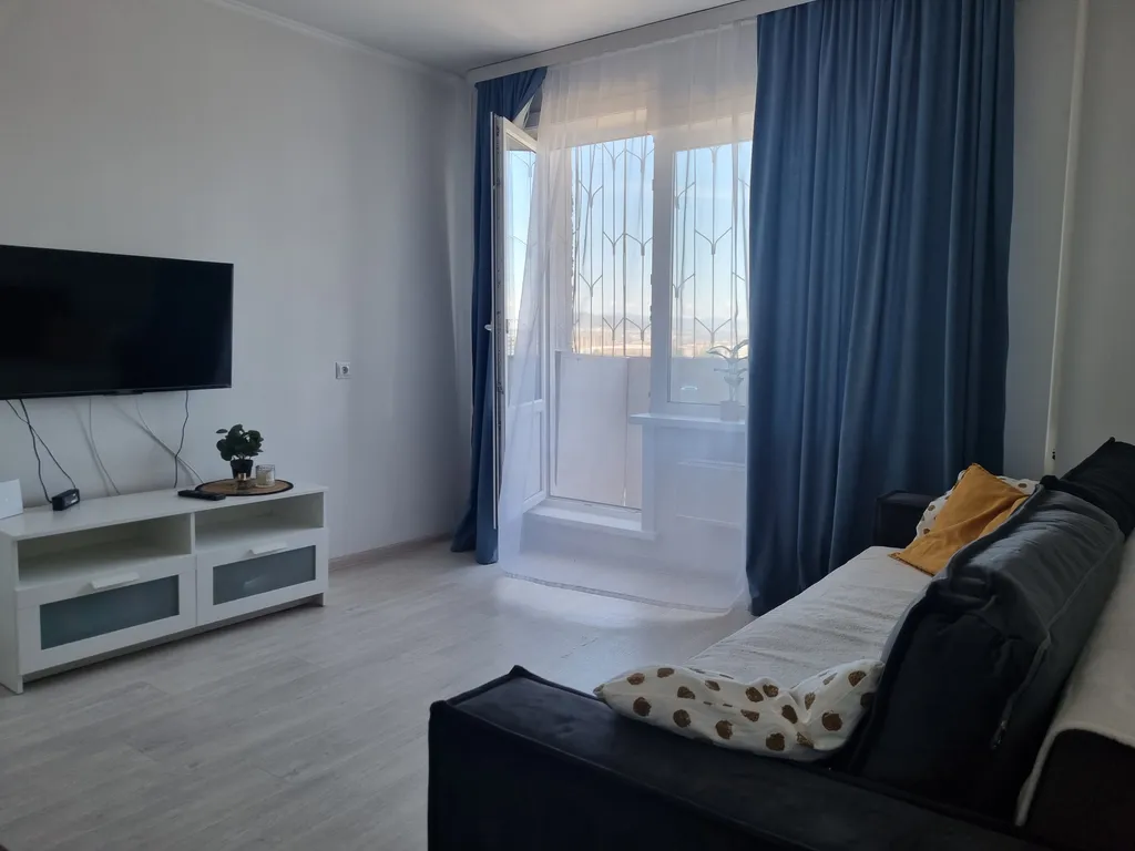 Уютная, чистая двухкомнатная квартира рядом с трц People's park, парк