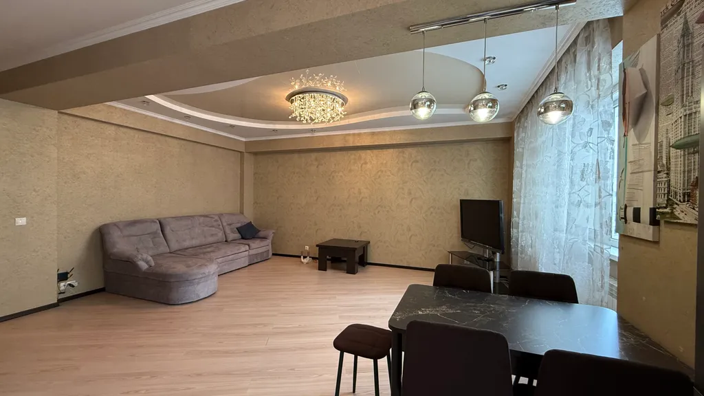 Просторная квартира в 5 минутах Горного воздуха