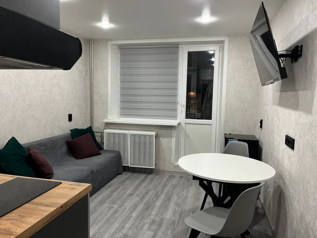 Студия возле центра и автовокзала