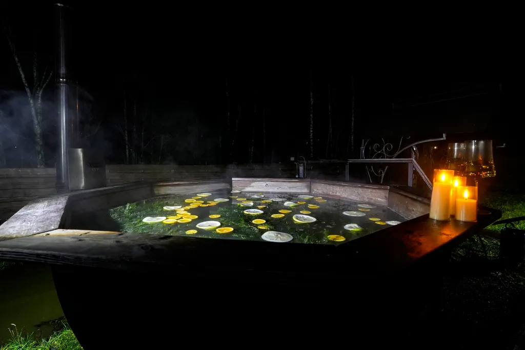 Уютный дом с чаном