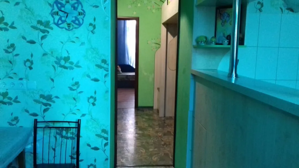 Благоустроенная двухкомнатная квартира с двориком у моря