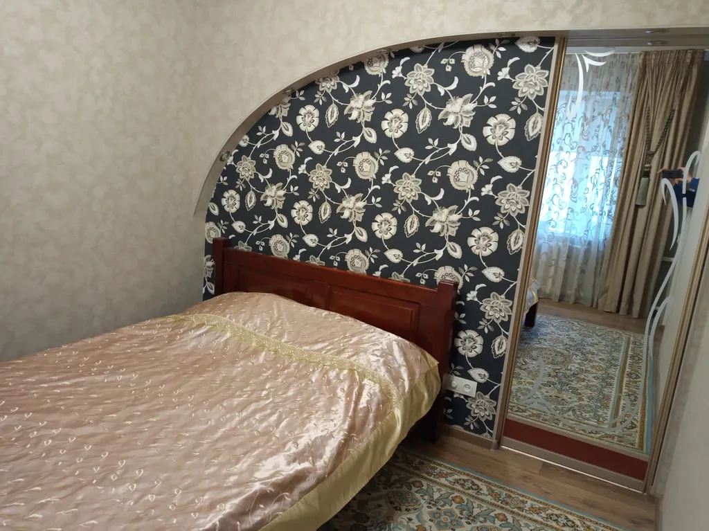 Уютный домик с отдельным двором в тихом районе города