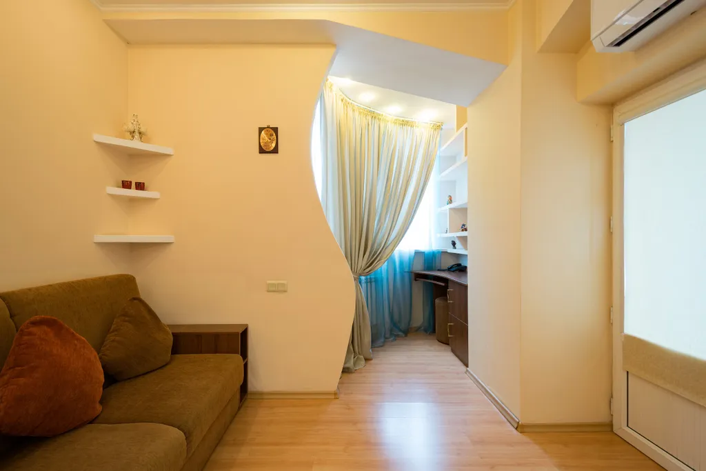 2 комнатная квартира в центре Алматы, рядом с ТРЦ Forum