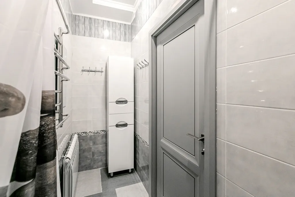 Трёхкомнатная квартира с евроремонтом в новом двухэтажном здании