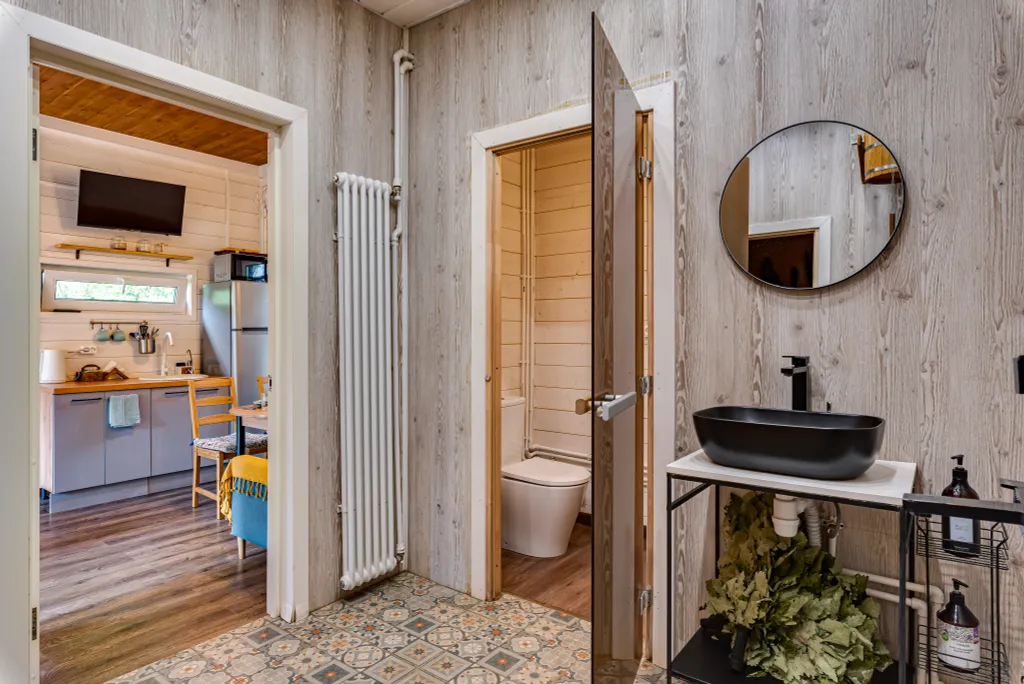 Коттедж Дом с баней на дровах, чаном и уютным двором с лобным местом — Лопатино