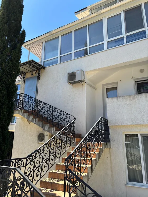 Апартамент в двух уровнях с террасой