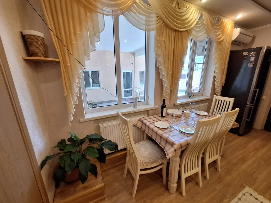 Уютный 2-комнатный дом в центре