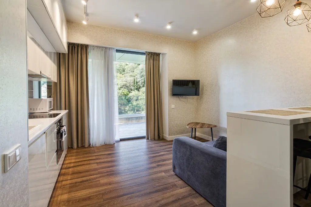 Студия с террасой вид на горы в Приморском парке