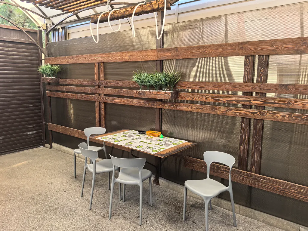 Домик с дизайнерским интерьером