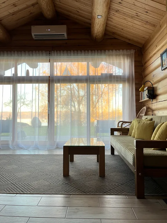 Дом у озера