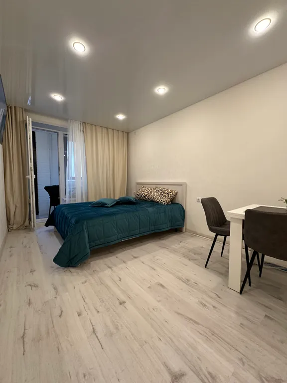 Студия с панорамным балконом