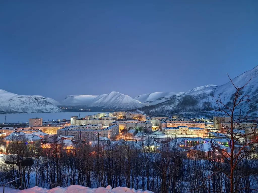 Лофт у северного склона "Горы"