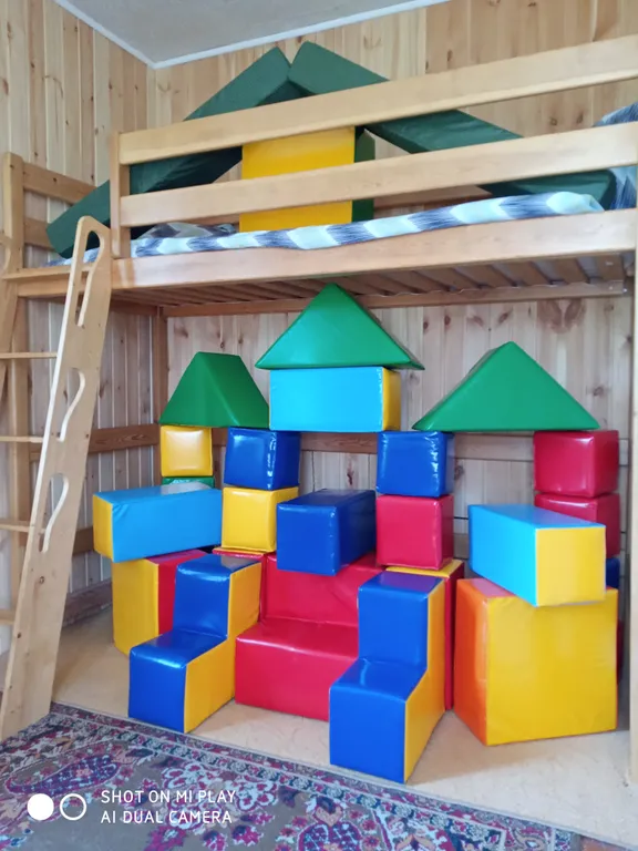 Уютный домик с огромным участком на природе у озера