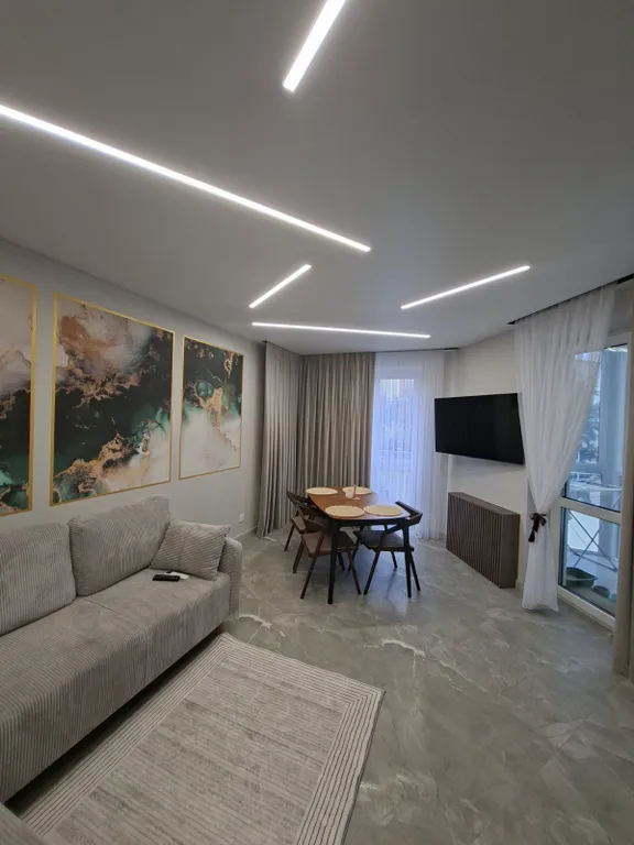 Трёхкомнатная квартира с дизайнерским ремонтом