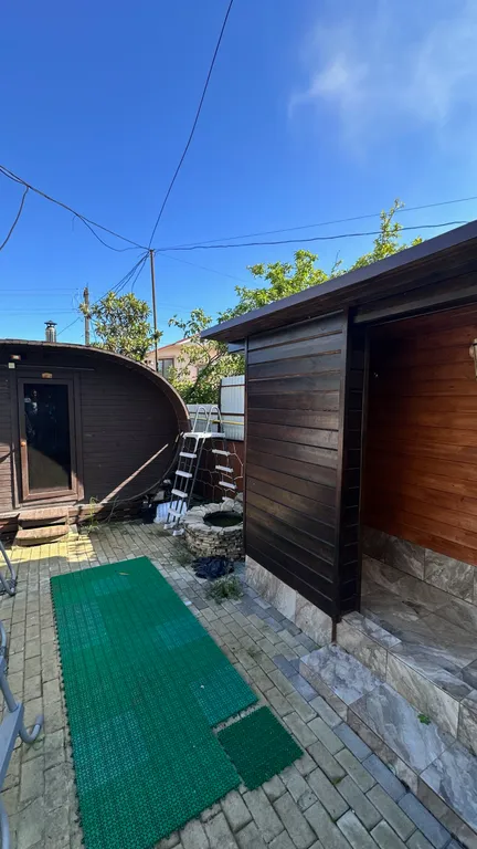 Коттедж Дом в лесу с баней и бассейном — Веселое