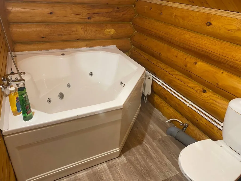 Коттедж с бассейном