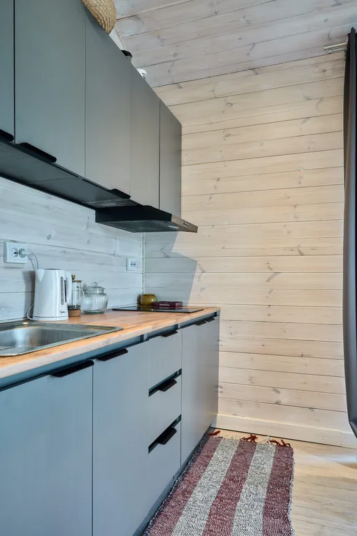 Дом с видом на пруд