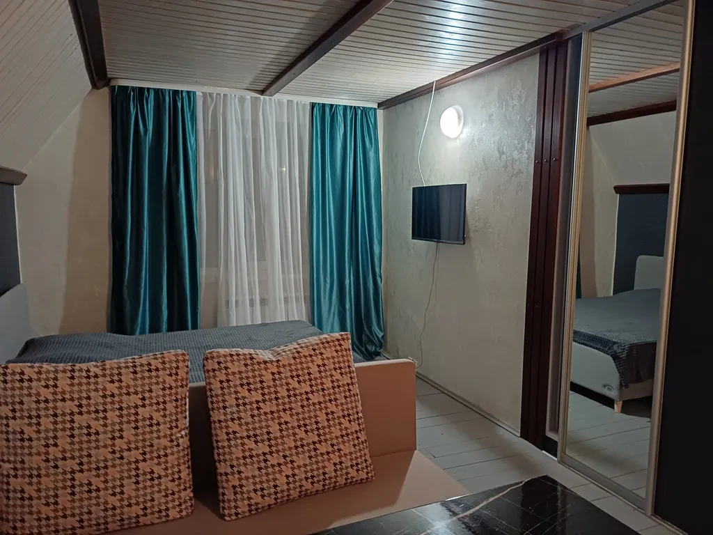 Уютная комната в частном доме с отдельным с/у