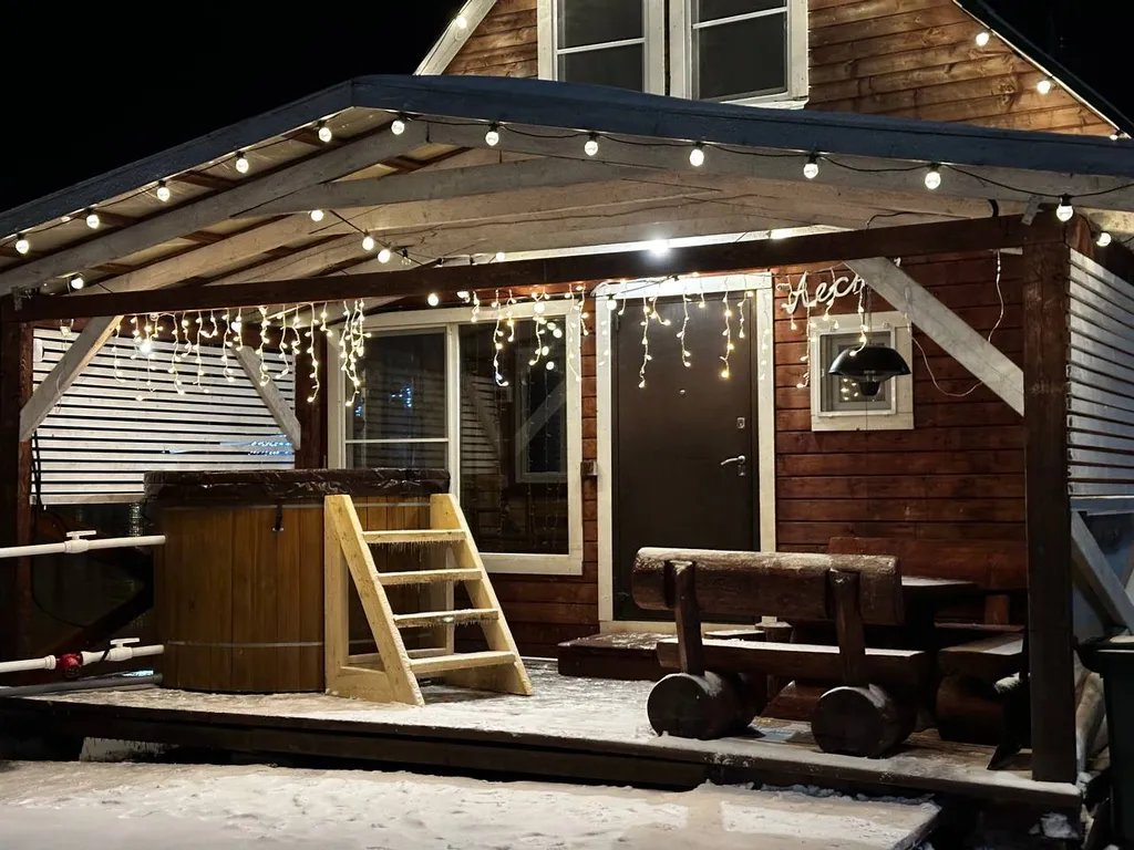 Дом Лесной с баней и купелью базы «Онегинхутор»»