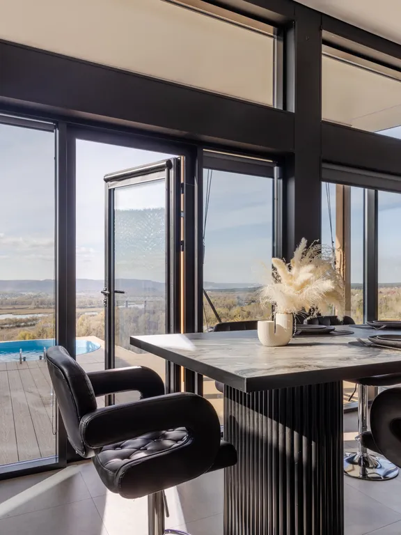 Дом Марс-48 премиум класса с уникальным видом на горы и реку Сок