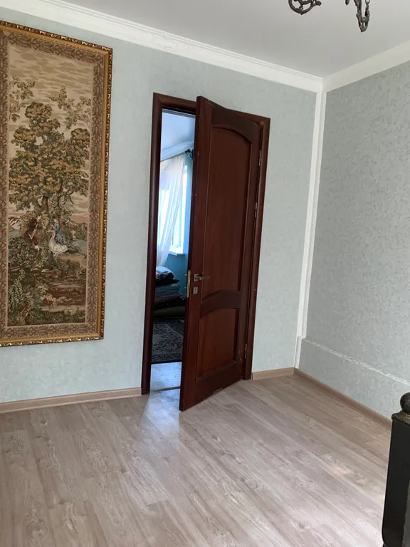 Комната в частном доме с верандой, вход отдельный, свой выход в сад.