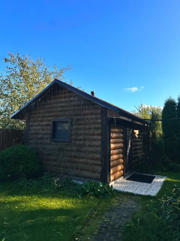 Загородный дом с баней и беседкой