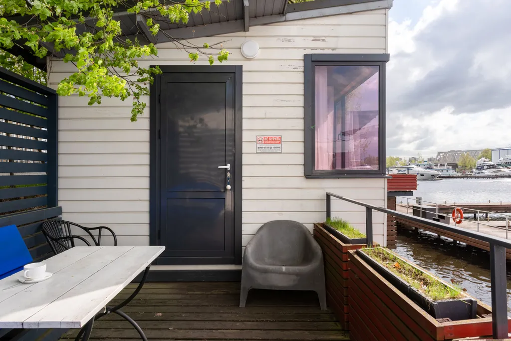 Бунгало у воды