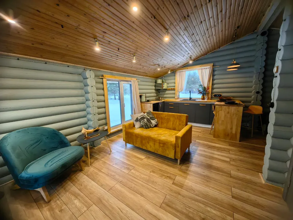 Уютный дом на берегу реки в Карелии