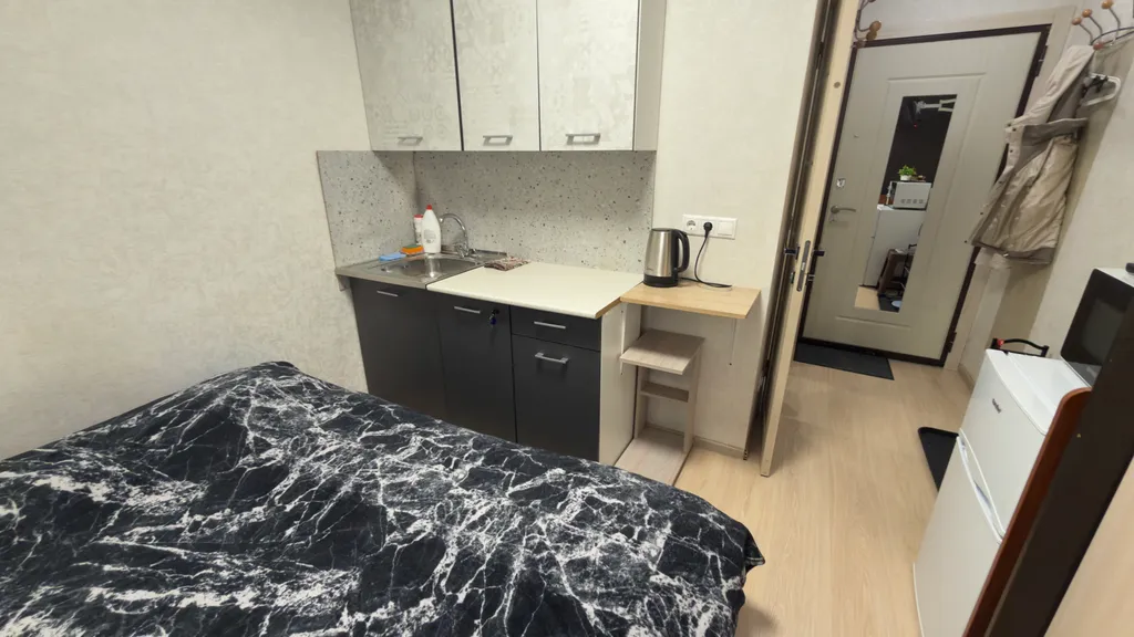 Квартира Квартира Маленькая уютная студия с парковкой — Москва