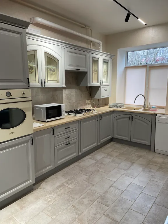 Большая, уютная двухкомнатная квартира с евроремонтом в центре города — аренда посуточно в Ставрополь