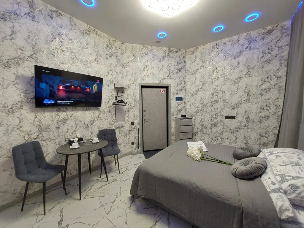 Студия Лакшери