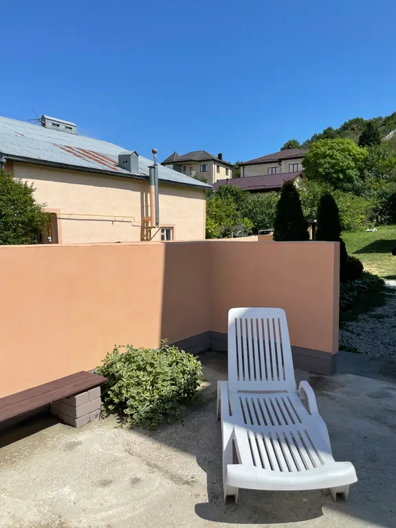 Двухкомнатный дом в Мысхако у моря, дворик, мангал, гамак, парковка