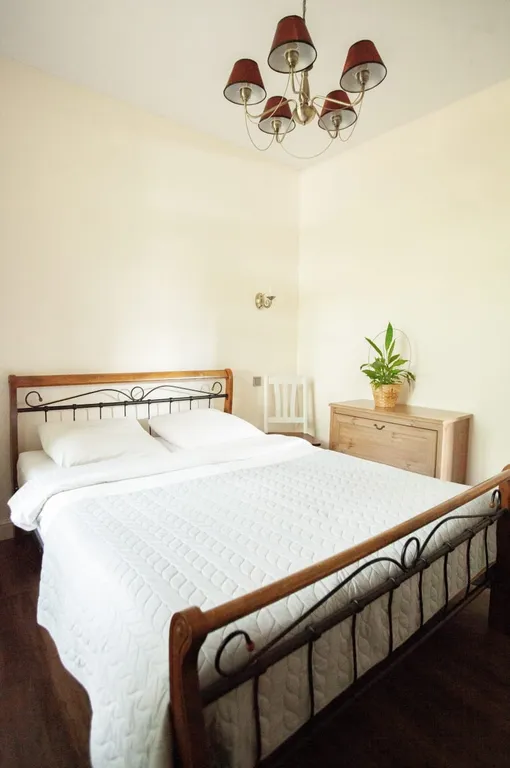 Флигель у водопада