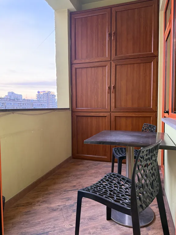 Улучшенные апартаменты с 1 спальней и  балконом в центре города