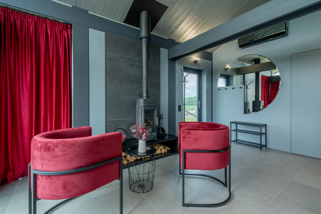 Рубиновый дом в Загородном клубе у Плещеева озера