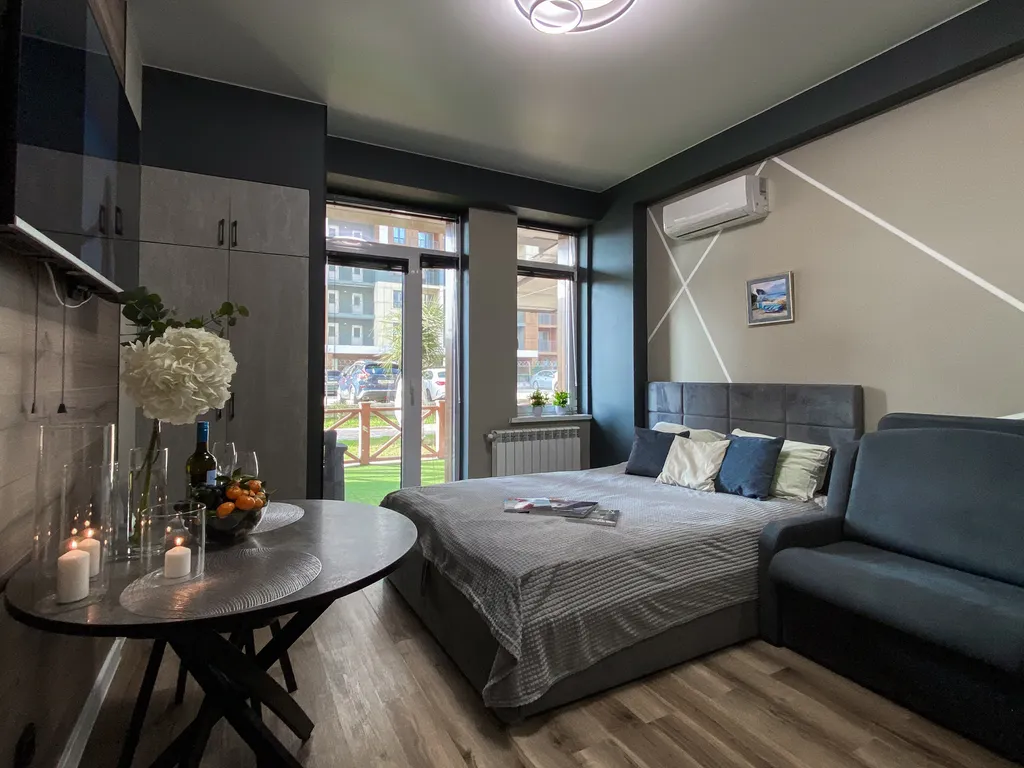 Дизайнерская студия с верандой