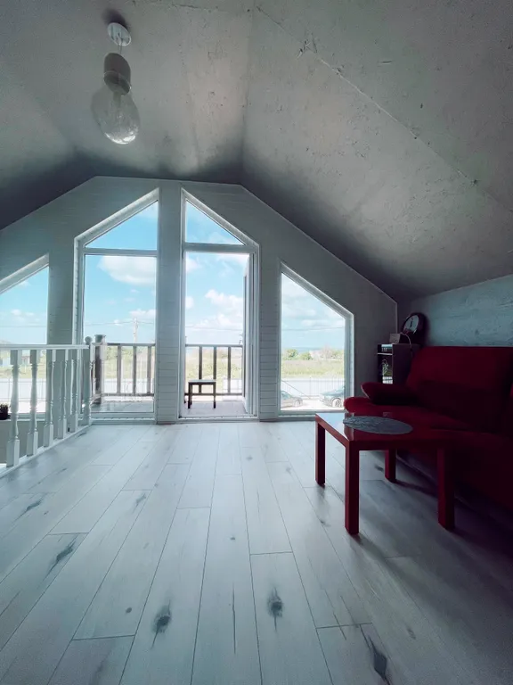 Коттедж Коттедж Котедж на Берегу моря — Кучугуры