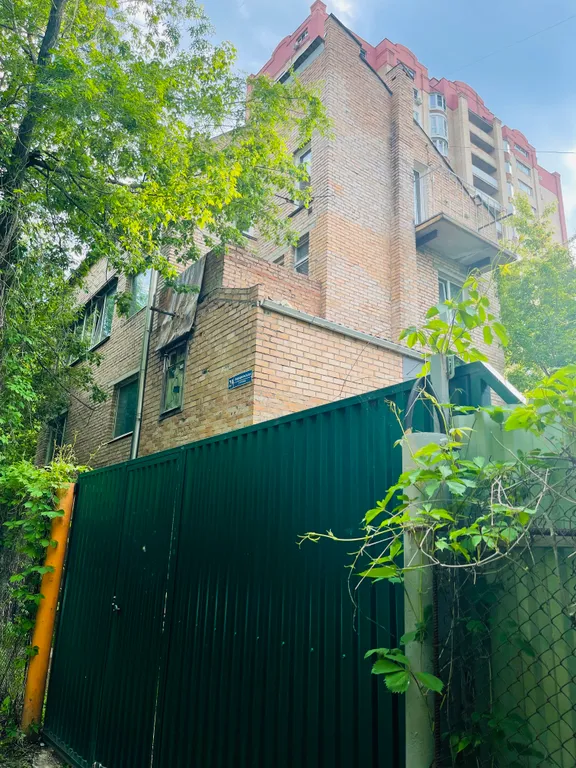 Квартира в центре отдельном кондоминимуме