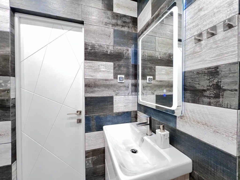 Стильная современная двушка центр